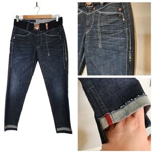 High Use step hem darkwash belted jeans. Women's size 8.